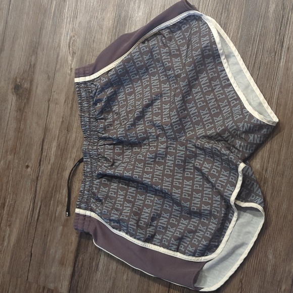 XS Victoria's Secret Pink activewear shorts - Picture 1 of 4